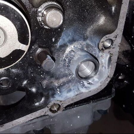 Reparatur an Kawasaki Motor
