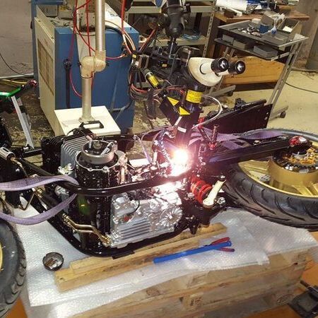 Reparatur an Kawasaki Motor